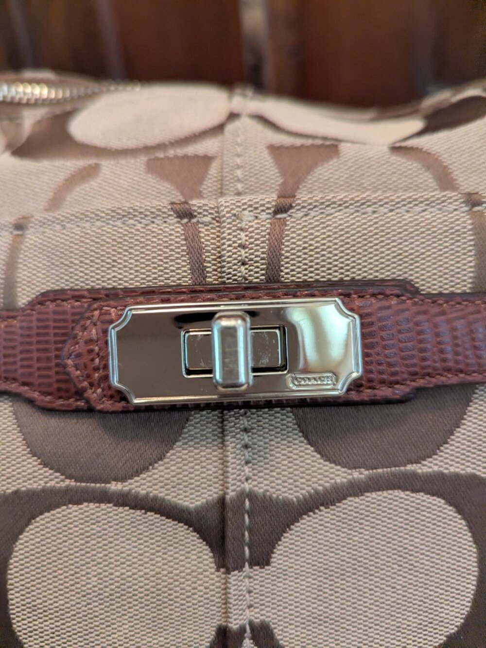 Coach Chelsea Ashlyn Signature Canvas Shoulder Bag Color Khaki/Brown Lrg 17834 - Picture 9 of 12